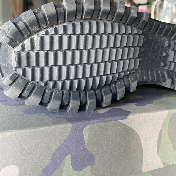 Valentino Garavani Rockrunners in camouflage black - Picture 3 of 7